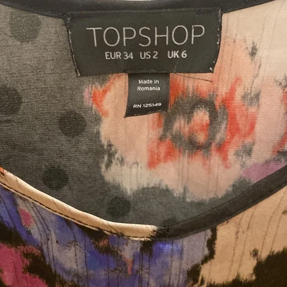 Topshop - Floral, subtle black polka dot sheer tank with a V neckline. UK 6 US 2 - Picture 4 of 8